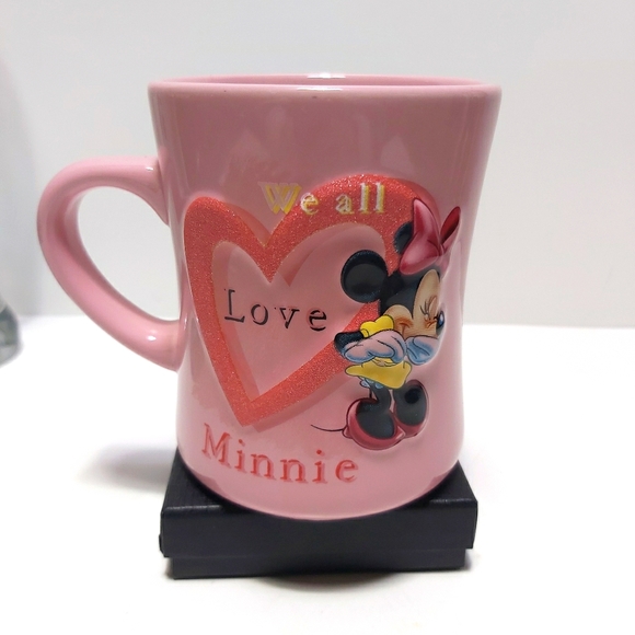 Minnie mouse embossed mug - Picture 1 of 5